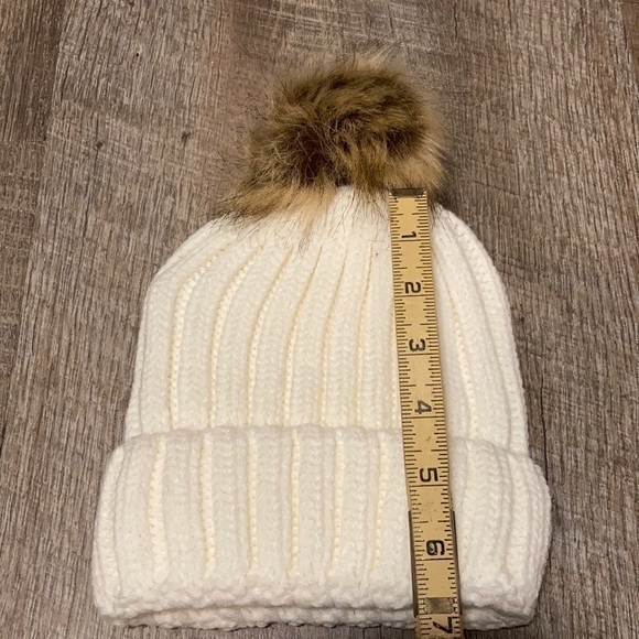 Ivory knit acrylic pompom beanie hat - Picture 3 of 3